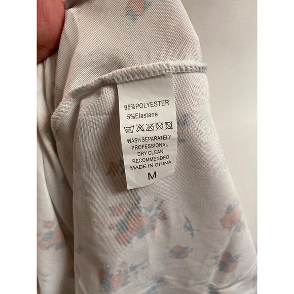Lingerie Rose Printed Nightie with Thong Size Medium - Picture 6 of 7